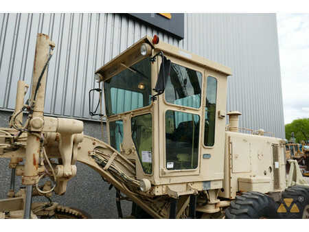 Osztályosok 2007 Caterpillar 130G Ex-army (19)