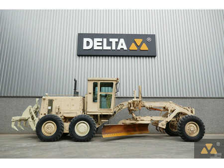 Osztályosok 2007 Caterpillar 130G Ex-army (2)
