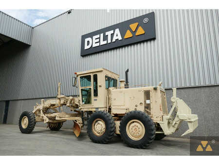 Osztályosok 2007 Caterpillar 130G Ex-army (8)