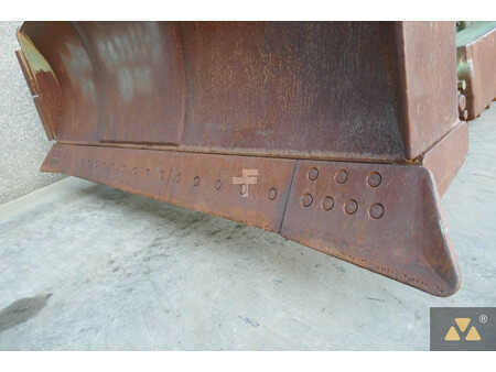 Bulldozer 2004 Caterpillar D7G Ex-army (12)