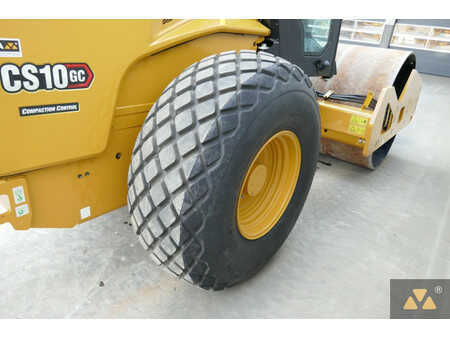 Single drum compactors 2023 Caterpillar CS10GC (17)
