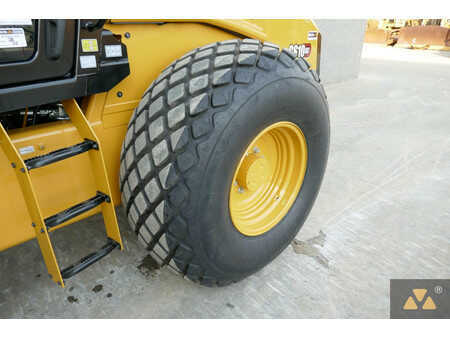 Single drum compactors 2023 Caterpillar CS10GC (18)