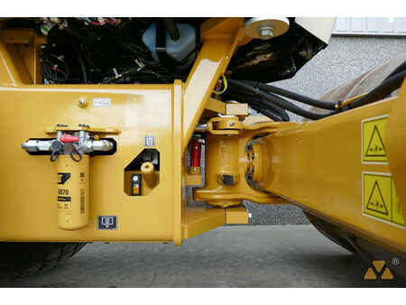 Single drum compactors 2023 Caterpillar CS10GC (20)