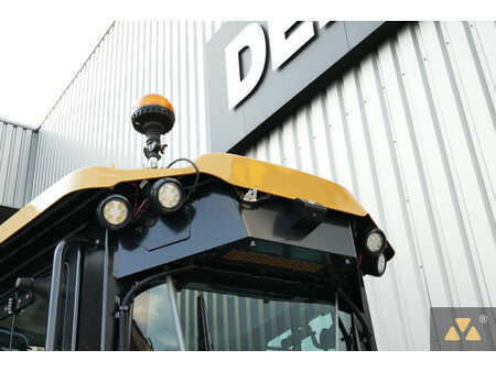 Single drum compactors 2023 Caterpillar CS10GC (29)