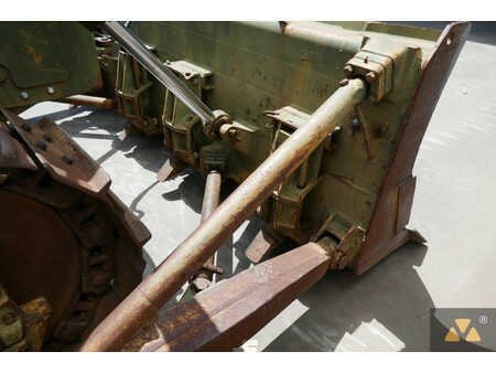 Bulldózerek 1996 Caterpillar D7F Ex-army (19)