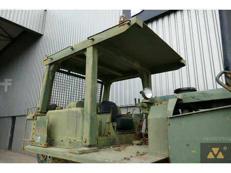 Bulldózerek 1996 Caterpillar D7F Ex-army (22)