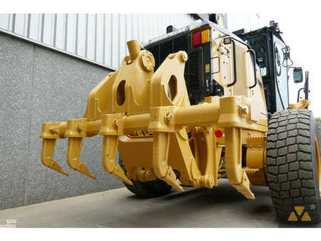 Caterpillar 160M AWD