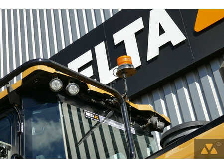 Kolové nakladače 2021 Caterpillar 980M (28)