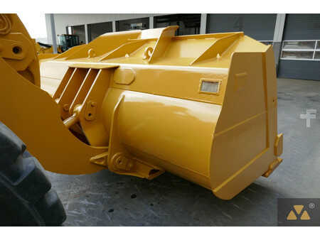 Kolové nakladače 2021 Caterpillar 980M (15)