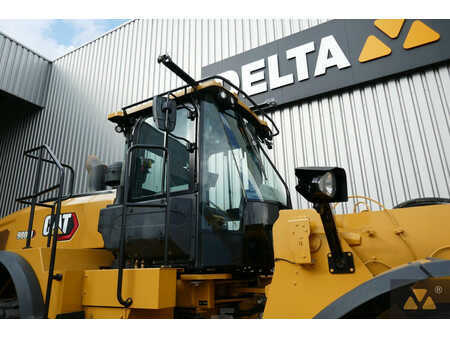 Kolové nakladače 2021 Caterpillar 980M (18)