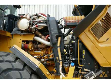 Kolové nakladače 2021 Caterpillar 980M (26)