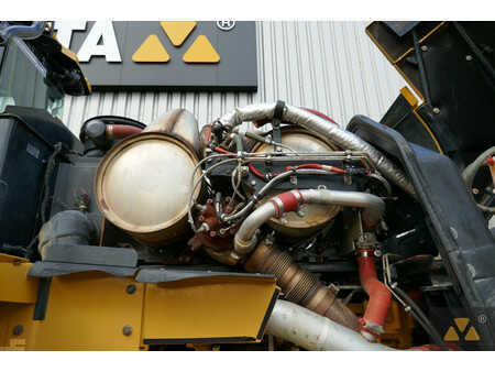 Kolové nakladače 2021 Caterpillar 980M (27)