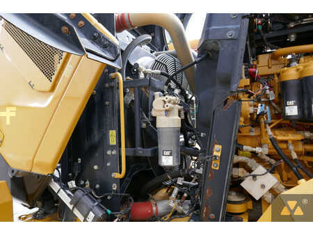 Kolové nakladače 2021 Caterpillar 980M (29)