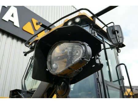 Kolové nakladače 2021 Caterpillar 980M (38)