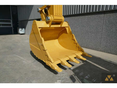 Kedjegraver 2023 Caterpillar 352 (6)