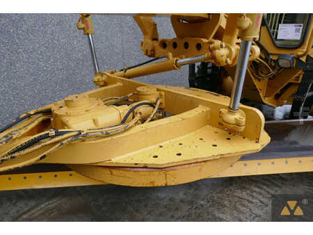 Grader 2002 Caterpillar 140H Ex-army (14)