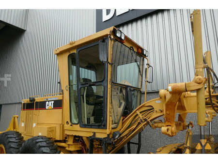 Grader 2002 Caterpillar 140H Ex-army (20)