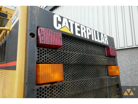 Grader 2002 Caterpillar 140H Ex-army (30)