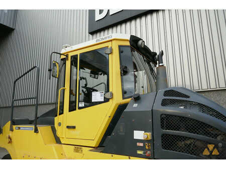 Válce s gumovými koly 2010 BOMAG BW25RH (14)