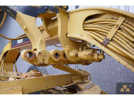 Grader 2000 Caterpillar 140H (12)
