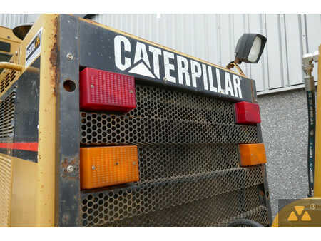 Grader 2000 Caterpillar 140H (22)