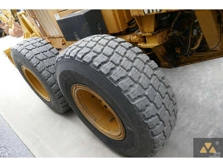 Grader 2000 Caterpillar 140H (27)