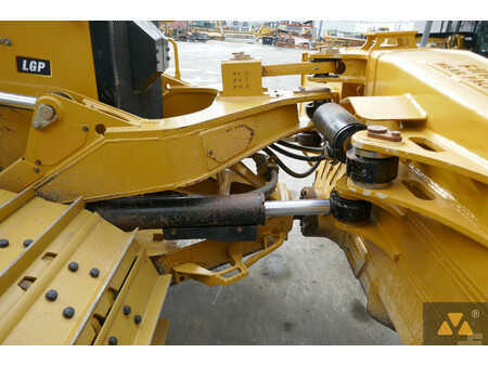 Bulldózerek 2021 Caterpillar D6 LGP (21)