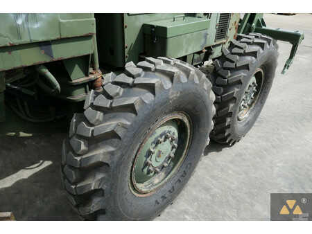 Caterpillar 130G Ex-army