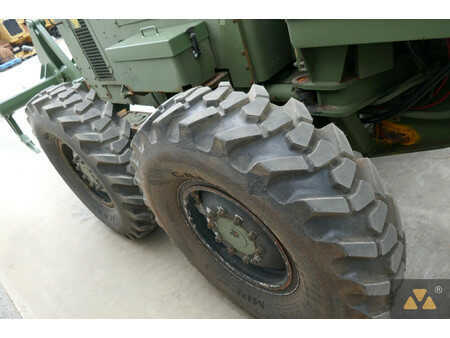 Caterpillar 130G Ex-army
