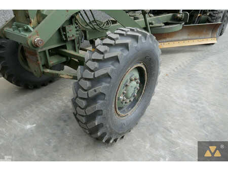 Caterpillar 130G Ex-army