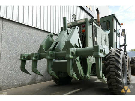 Gradere 2008 Caterpillar 130G Ex-army (9)