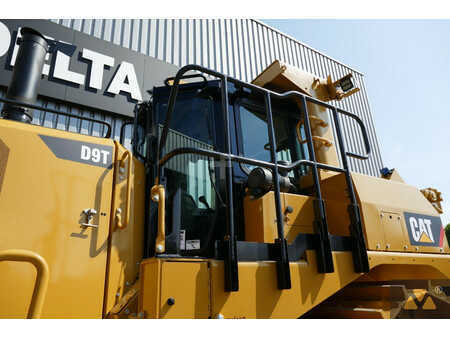 Buldożery 2021 Caterpillar D9T (18)