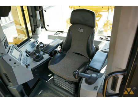Buldożery 2021 Caterpillar D9T (7)