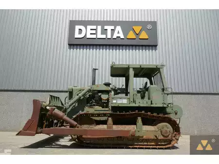 Buldożery 2009 Caterpillar D7F Ex-army (1)