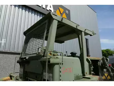 Buldożery 2009 Caterpillar D7F Ex-army (17)