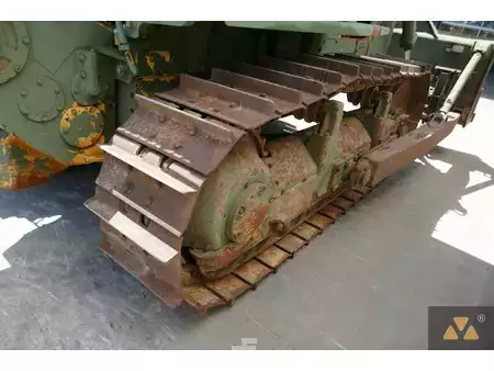 Buldożery 2009 Caterpillar D7F Ex-army (27)