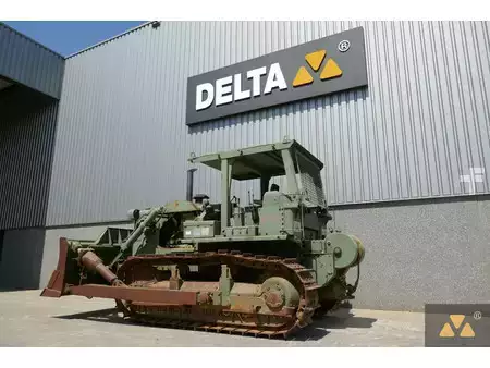 Buldożery 2009 Caterpillar D7F Ex-army (8)