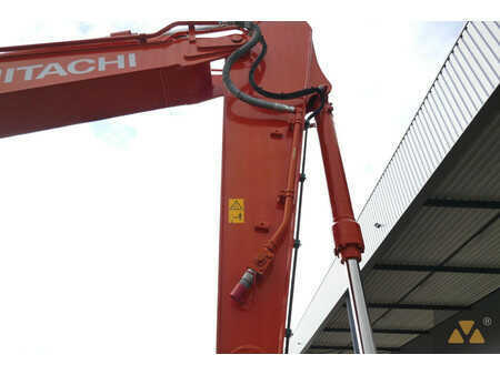 Kettenbagger 2022 Hitachi ZX210LC-7 (15)