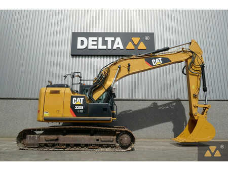 Lánctalpas kotrógép 2016 Caterpillar 320ELRR (2)