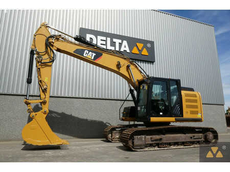 Lánctalpas kotrógép 2016 Caterpillar 320ELRR (3)
