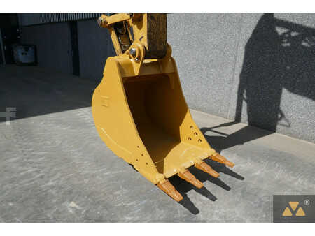Lánctalpas kotrógép 2016 Caterpillar 320ELRR (6)