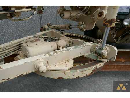 Livellatrici 2006 Caterpillar 130G Ex-army (15)