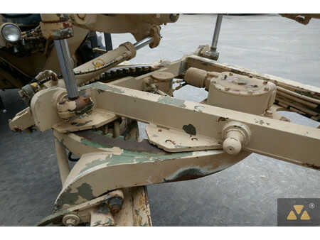 Livellatrici 2006 Caterpillar 130G Ex-army (16)