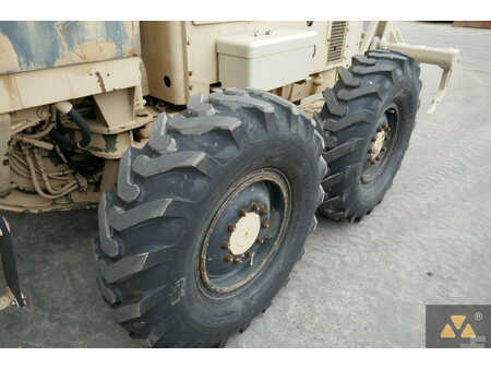 Livellatrici 2006 Caterpillar 130G Ex-army (22)