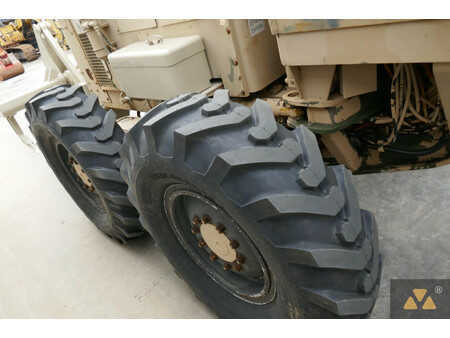 Livellatrici 2006 Caterpillar 130G Ex-army (23)