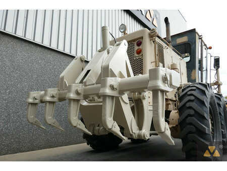 Livellatrici 2006 Caterpillar 130G Ex-army (9)