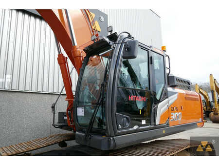 Kettenbagger 2022 Hitachi ZX300LC-7 (10)