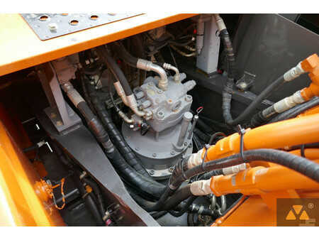 Korečková rýpadla 2022 Hitachi ZX300LC-7 (20)