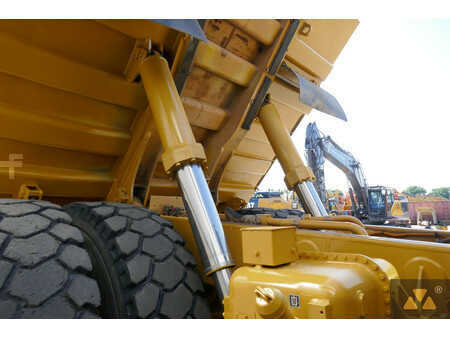 Dumper 2009 Caterpillar 772 (23)