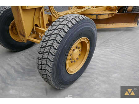 Osztályosok 1997 Caterpillar 160H (30)